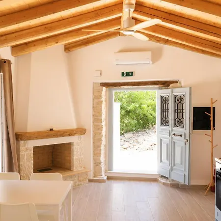 Ferienhaus Lithos Luxury *