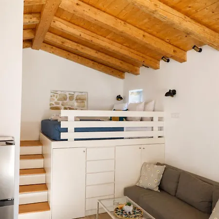 Lithos Luxury Porta