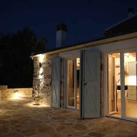בית נופש Lithos Luxury